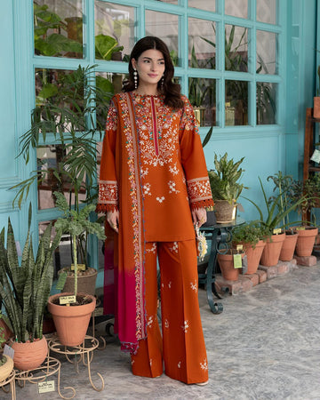 Is a Rust Orange Suit a Good Choice for Women? Your Questions Answered
