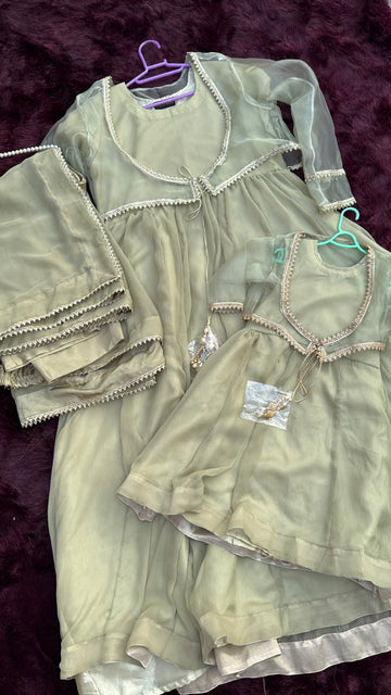 Matching Mother Daughter Dresses for Stylish Looks