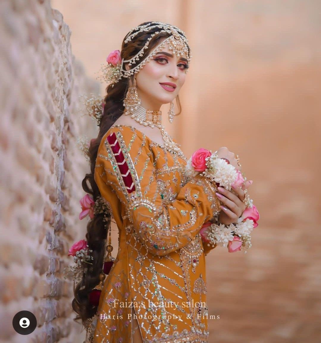 Buy Mehandi Dresses Online for Festive & Bridal Events