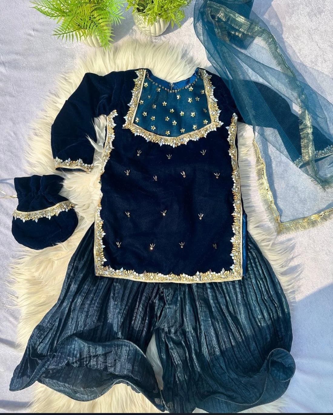 Explore stylish kids dress design with fancy outfits for girls and elegant wedding dresses, perfect for parties, birthdays, and special events.