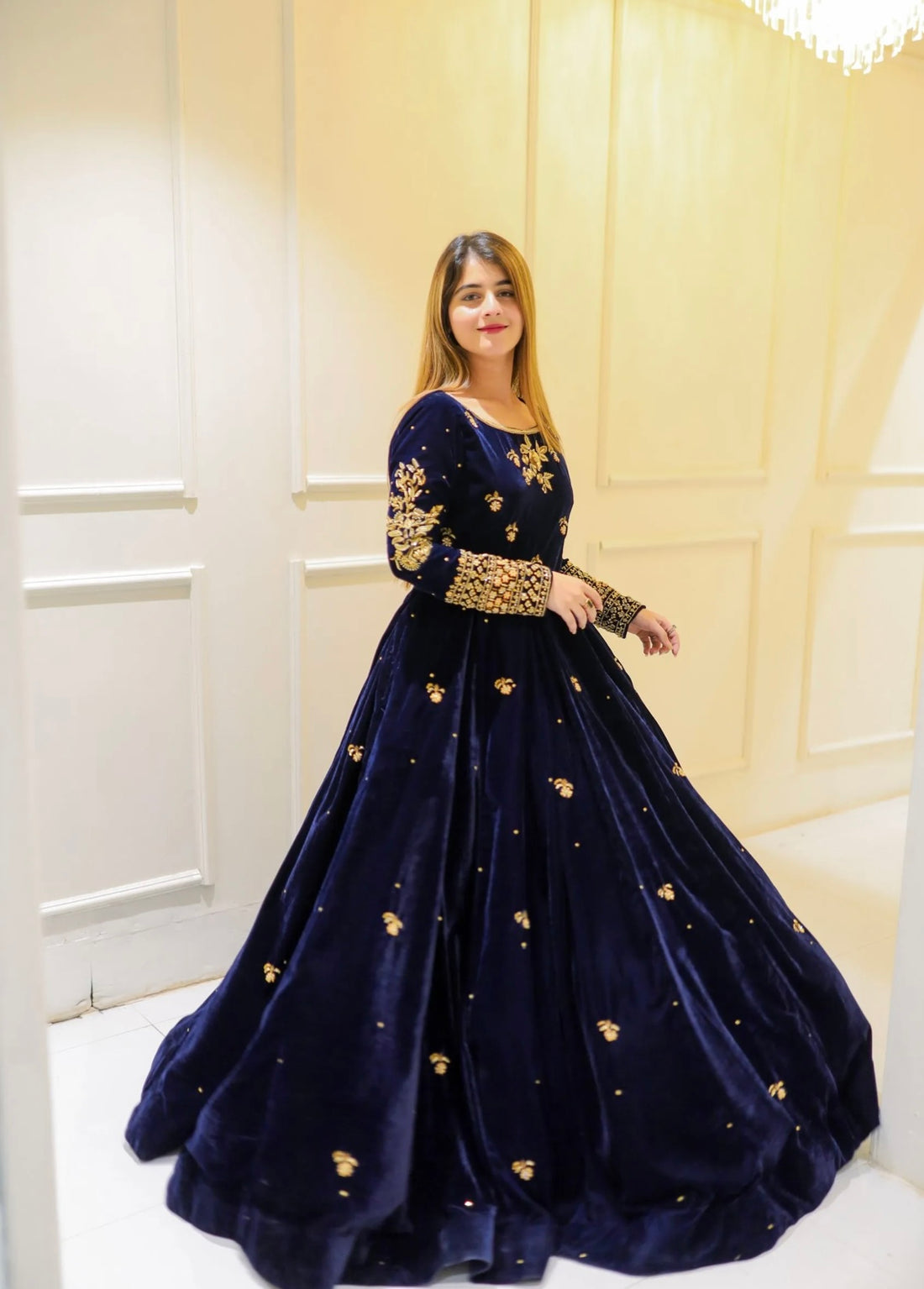 Elegant Navy Blue Maxi Dress for Women – Stylish Look